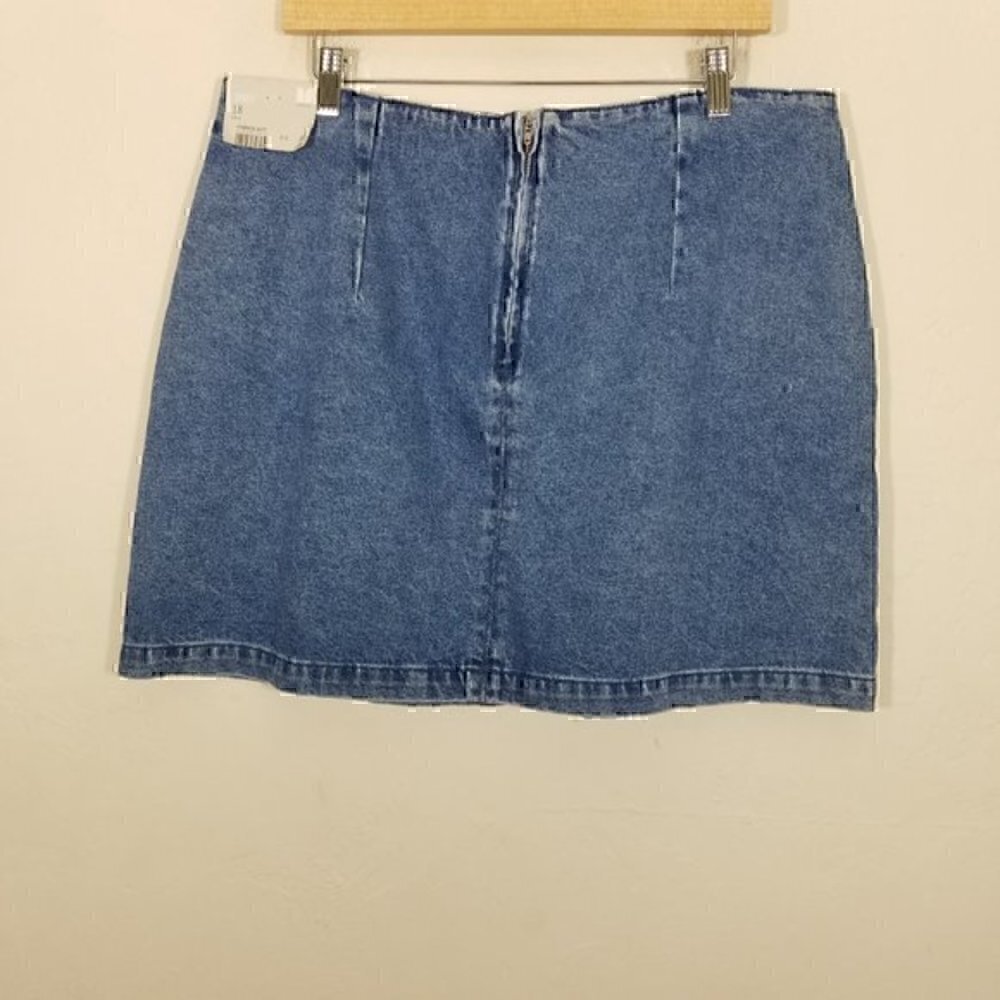 NWT Topshop Moto Embroidered Floral Denim Mini Skirts Blue Size 14 - Picture 6 of 10